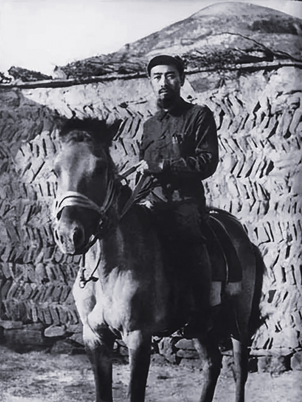 長征到達(dá)陜北時的周恩來